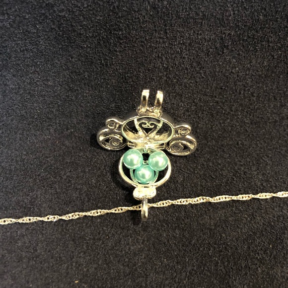 SALE! Cinderella carriage pearl cage necklace - Picture 6 of 8